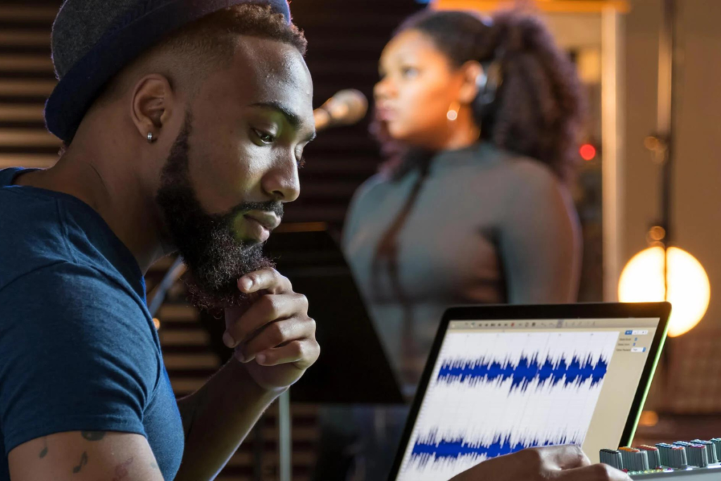 The Role of a Singer-Songwriter Coach Elevating Your Musical Journey