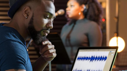 The Role of a Singer-Songwriter Coach Elevating Your Musical Journey
