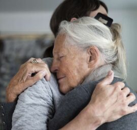 Dementia Care Services: A Comprehensive Guide for Families and Caregivers