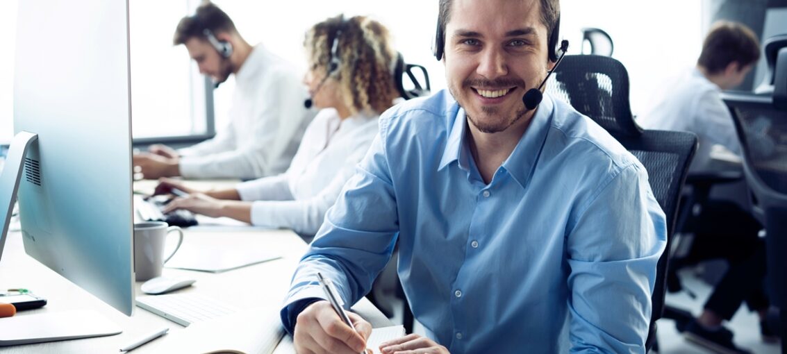Outsource Sales Closing: How to Scale Faster Without Hiring an In-House Team