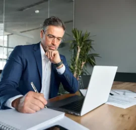 Sr Sales Executive Job: Skills, Duties, Salary, and Career Growth