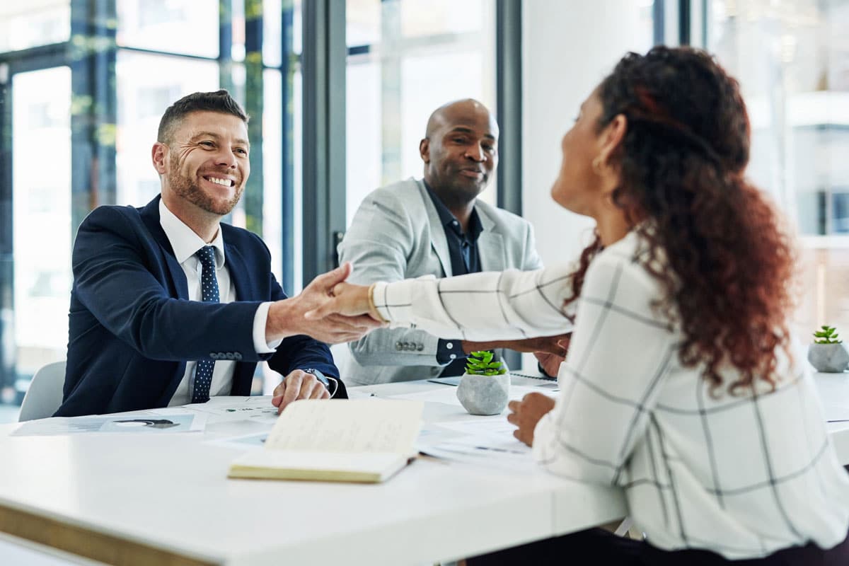What a Best Sales Closing Agency Means in Modern Revenue Systems